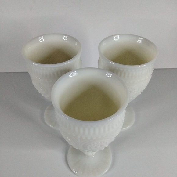 The Pioneer Woman Adeline Embossed 12-Ounce Footed Glass Goblets, Set of 3 White - Picture 2 of 12